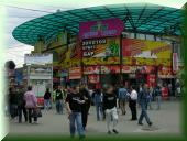 023_Markt_am_Park_der_Sowjetvoelker