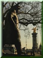 035_Churchill_Statue_Grand_Palais